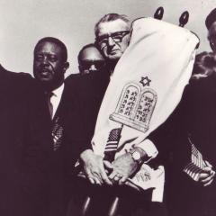 Rev. Martin Luther King, Jr.. Rabbis Eisendrath and Heschel with a Torah