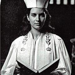 Cantor Sheila Cline black and white photo in her ordination robes in 1976