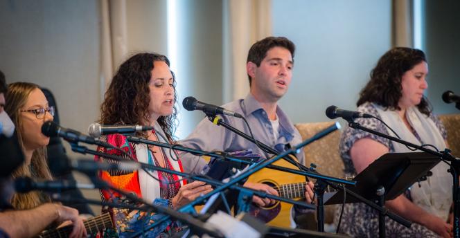 Chicago cantors leading tefilah