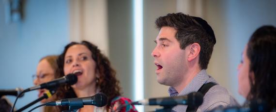 Chicago cantors leading tefilah